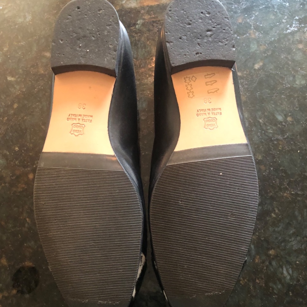 Carel Paris spectator flats.  Black leather with black/cream anima print cap toe - Picture 3 of 4